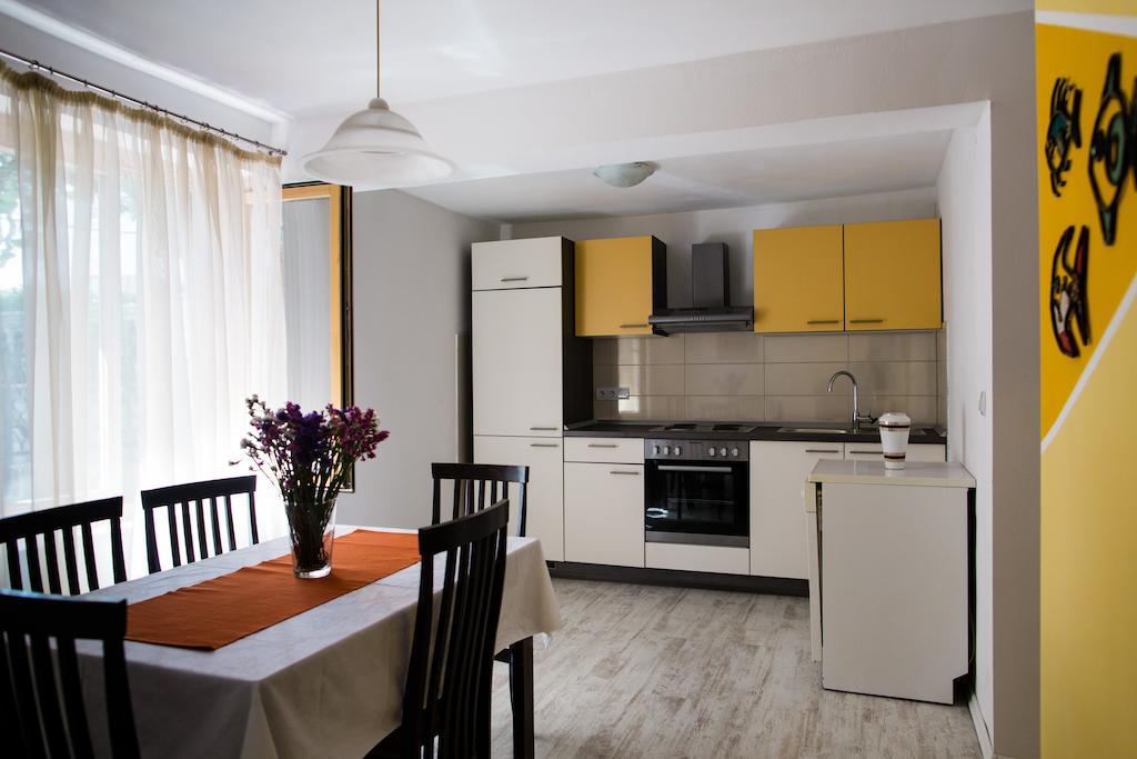 Apartments Kanajet Kaštela Kamer foto